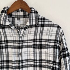 Croft & Barrow Monochrome Plaid Button Down Shirt